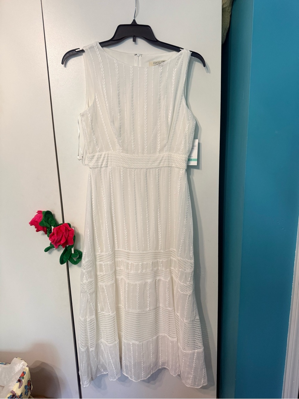 NEW! Taylor Ivory Sleeveless Eyelet Midi Summer Dress
